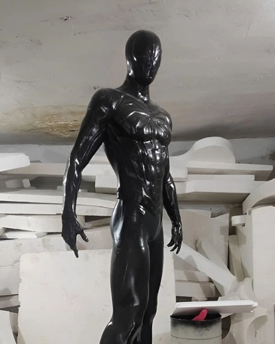 مجسمه بزرگ ونوم